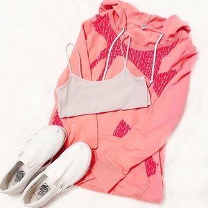 𝑈𝐴 𝑁𝑒𝑜𝑛 𝑆𝑤𝑒𝑎𝑡𝑠ℎ𝑖𝑟𝑡